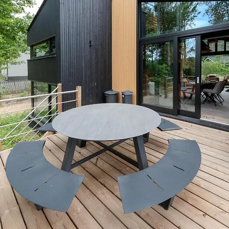 Me Voila 10 別荘 Biron